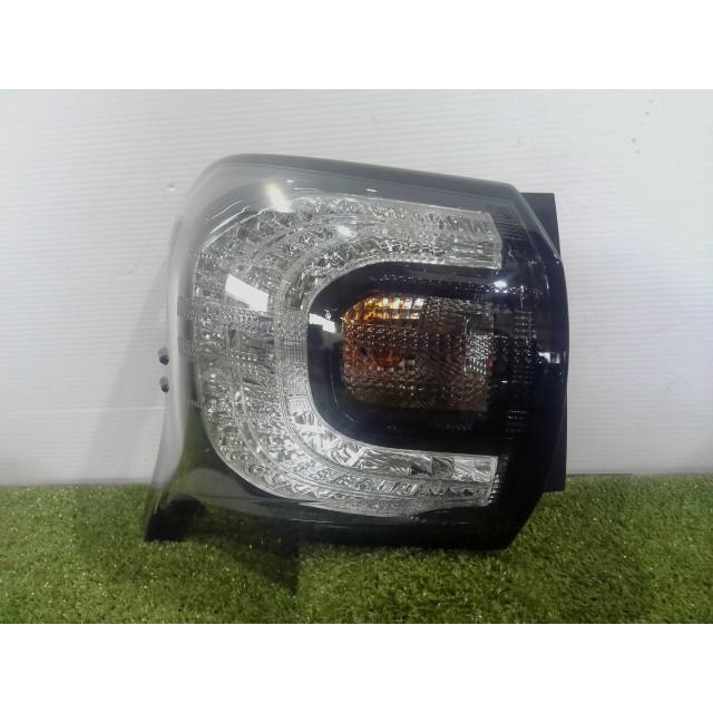 シエンタ(車) シエンタ DAA-NHP170G 左 テールランプ テールレンズ 1F7 