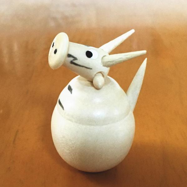 十二支（干支）の 起き上がりこぼし たつ 白 木 雑貨 置物 おきあがり