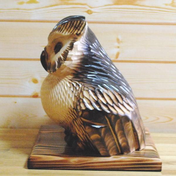 木彫りのふくろうの置物 焼 フクロウ 8号 置台付き きぼり 木製