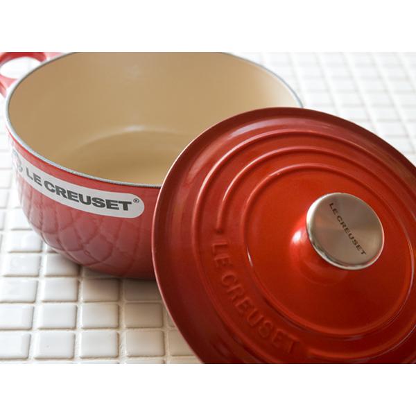 ル・クルーゼ ココットロンド20cm(シルバーつまみ)＜チェリーレッド＞ | Le Creuset | 01