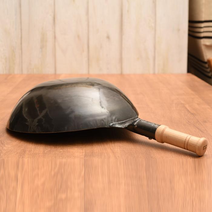 《片手1.2mm》山田工業所 中華鍋片手打出（木柄付）33cm 【 打ちだし 打ち出し 鉄鍋 】 |  | 01