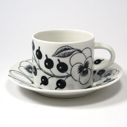 アラビア ブラック パラティッシ ティーカップ ＆ ソーサー 6677 6678 送料無料 arabia 食洗機対応 北欧 プレゼント ギフト 並行輸入品 | ARABIA | 01