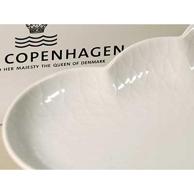 【在庫限定50％OFF】ロイヤルコペンハーゲン ホワイトパルメッテ　ひし形トレー26cm（2501726） |  | 01