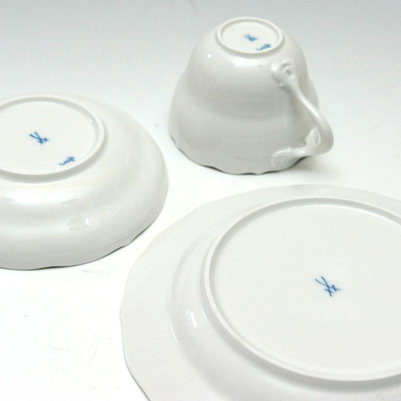 Meissen/マイセン 　コーヒーカップソーサー2客＆プレート20cm2枚セット＜ホワイト＞ |  | 02