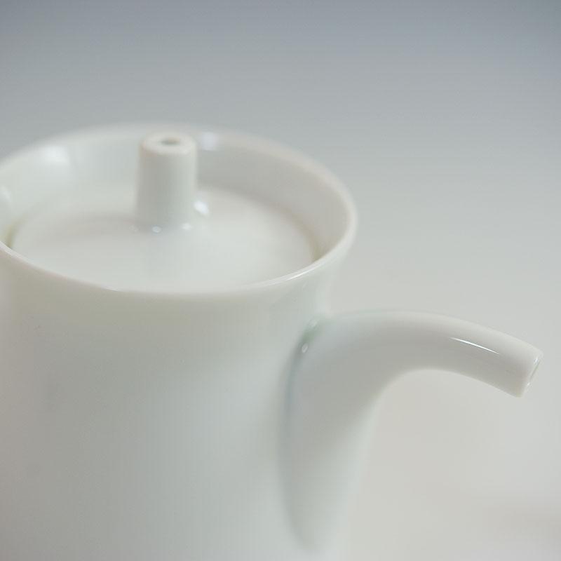 白山陶器 G型しょうゆさし ( 大 ) 白磁 [ HAKUSAN 和食器 森正洋デザイン ] | 白山陶器 | 01