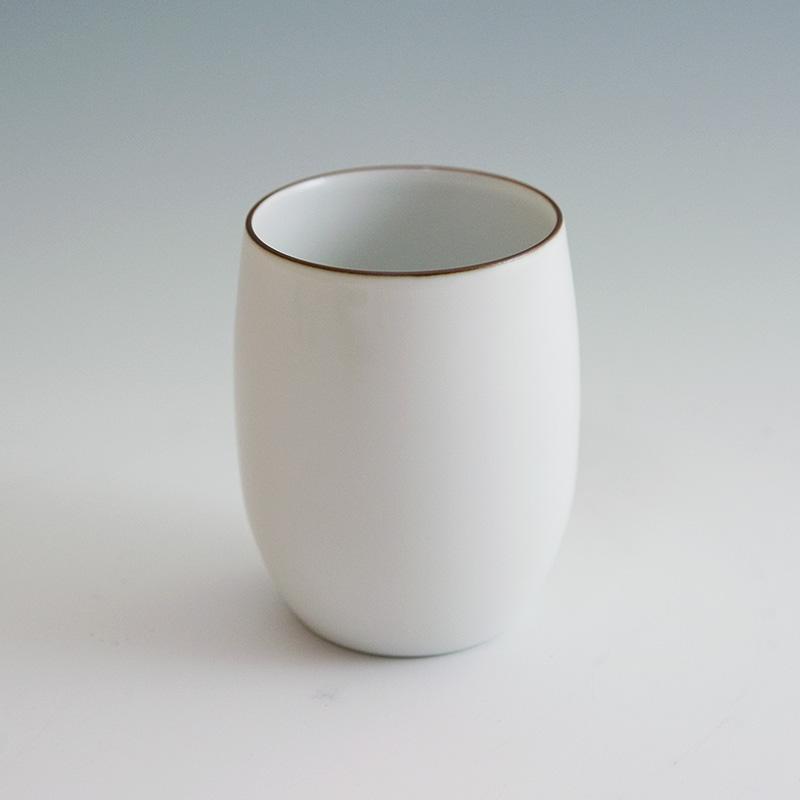 白山陶器 ベーシックなつめ湯呑 大200ml 白マット [ HAKUSAN 和食器 ] | 