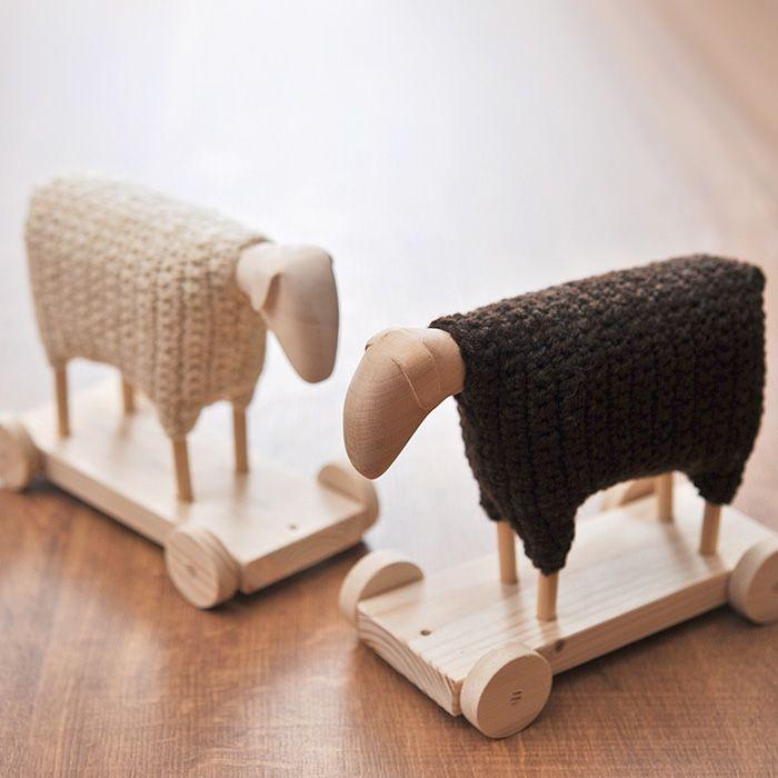 エストニア ハンドメイド 木のおもちゃ 選べる2色 | 