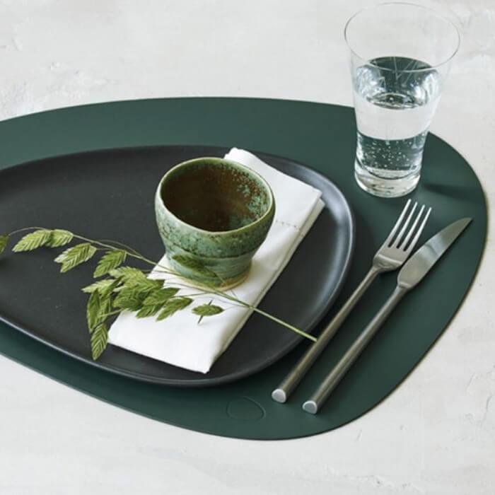 LIND DNA カーブプレイスマット SOFTBUCK 37x44cm 選べる3カラー