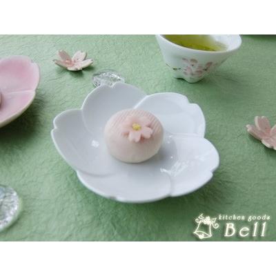 白桜小皿 デザート皿 取り皿 銘々皿 トレー 花形 日本製 : みの 白桜小皿 デザート皿 取り皿 銘々皿 トレー 花形 日本製 : みの