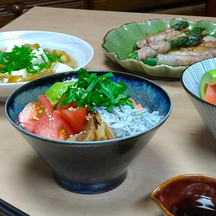 どんぶり 食器 おしゃれ 窯変紺 反形 16cm 丼 小ぶり ラーメン丼 うどん 鉢 器 めん鉢 小どんぶり 小丼 ご飯茶碗 大きめ 美濃焼 商品追加値下げ在庫復活