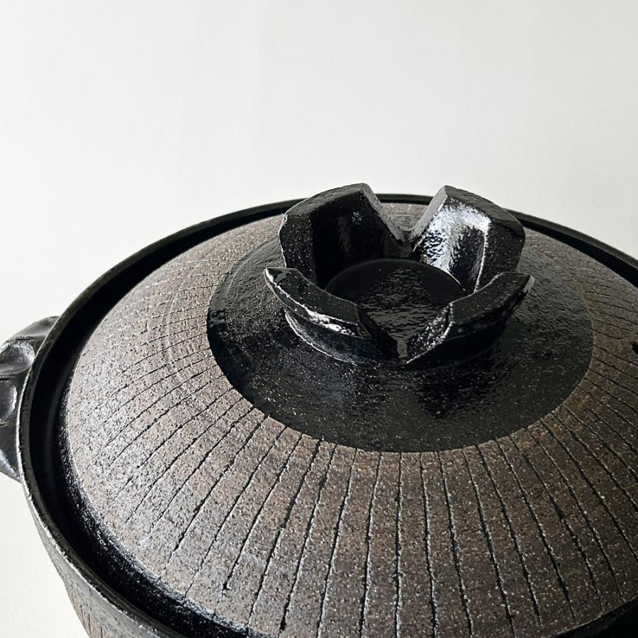 土鍋 9号 おしゃれ 直火専用 黒十草 4〜5人用 日本製 耐熱 深型 萬古焼