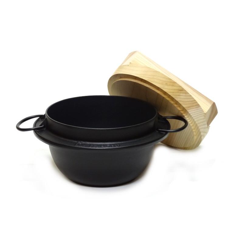岩鋳　煮込み深鍋 杉製蓋付❀南部鉄器❀新品・未使用❀鍋敷小物入れ 岩鋳（IWACHU） ごはん鍋 南部鉄器 3合炊 (秋田杉製木蓋付) 日本製 IH