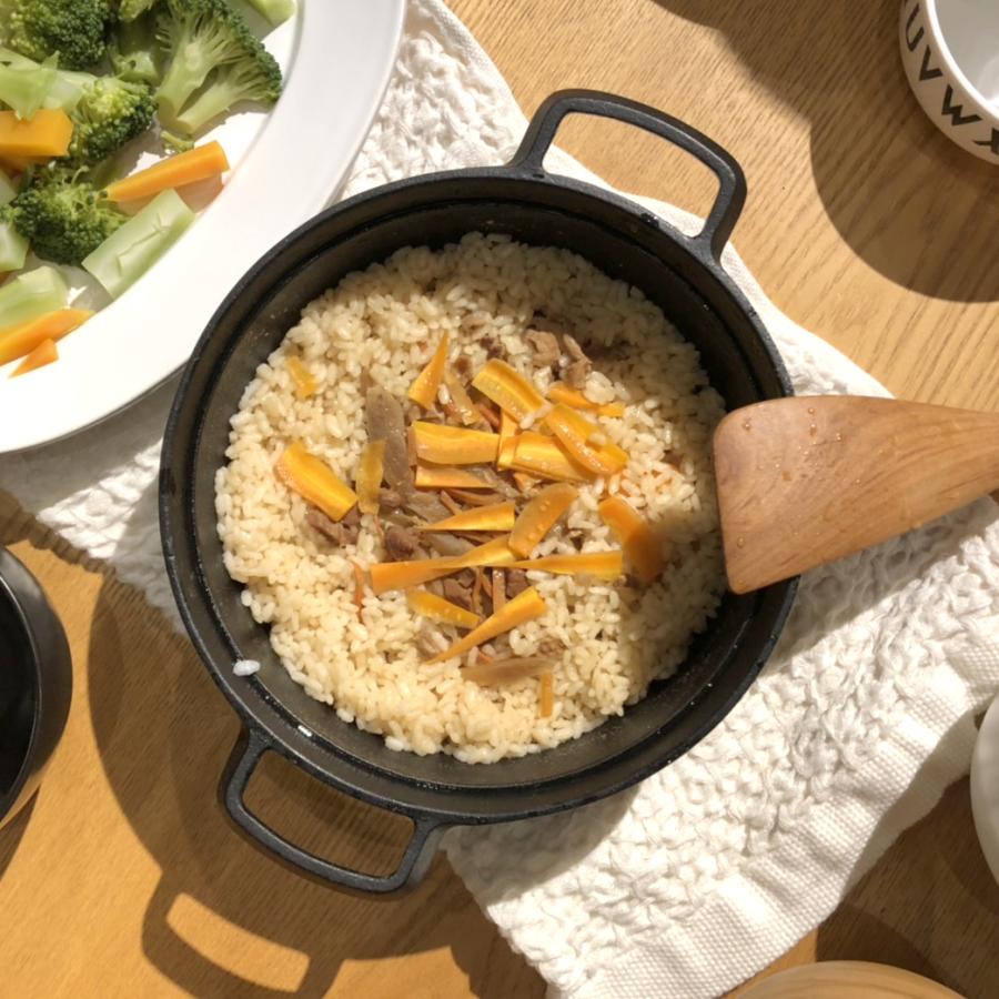 保証書・パンフレット付 煮込み鍋＆フライパン セット 南部鉄器 岩鋳 ココット 18cm ＆ 岩鋳 フライパン 24cm セット 日本製 IH対応 ガス対応 鉄分補給の画像