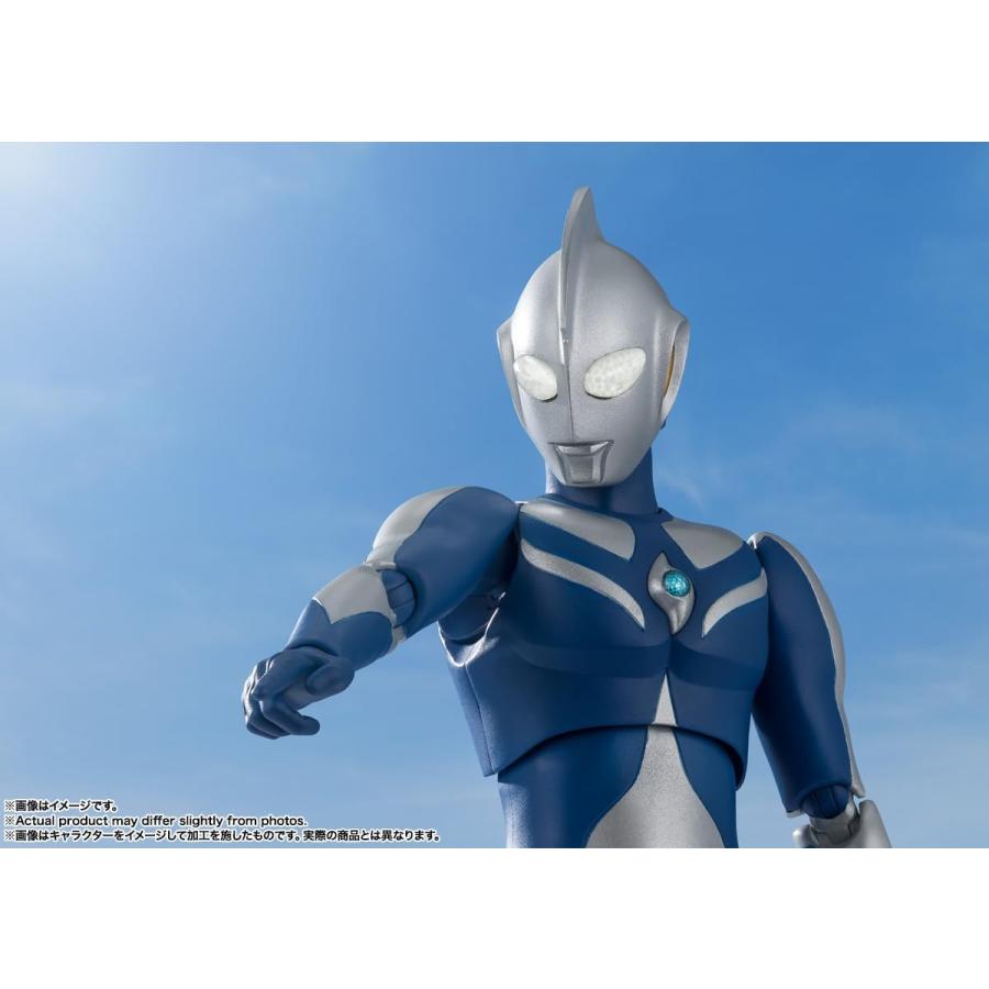 BANDAI S.H.フィギュアーツ ウルトラマンコスモス ルナモード