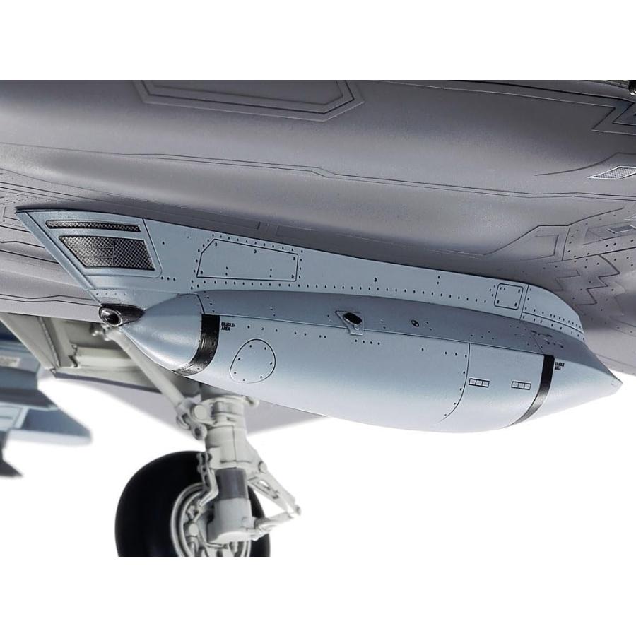 1/48スケール ロッキード マーチン F-35C ライトニングII