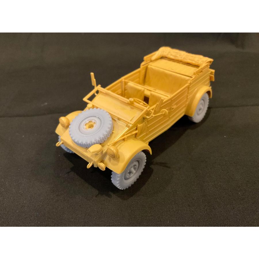 1/35スケール 　キューベルワーゲン初期型タイヤセット（マスキング治具付き）＊本体キットは含まれません |  | 01