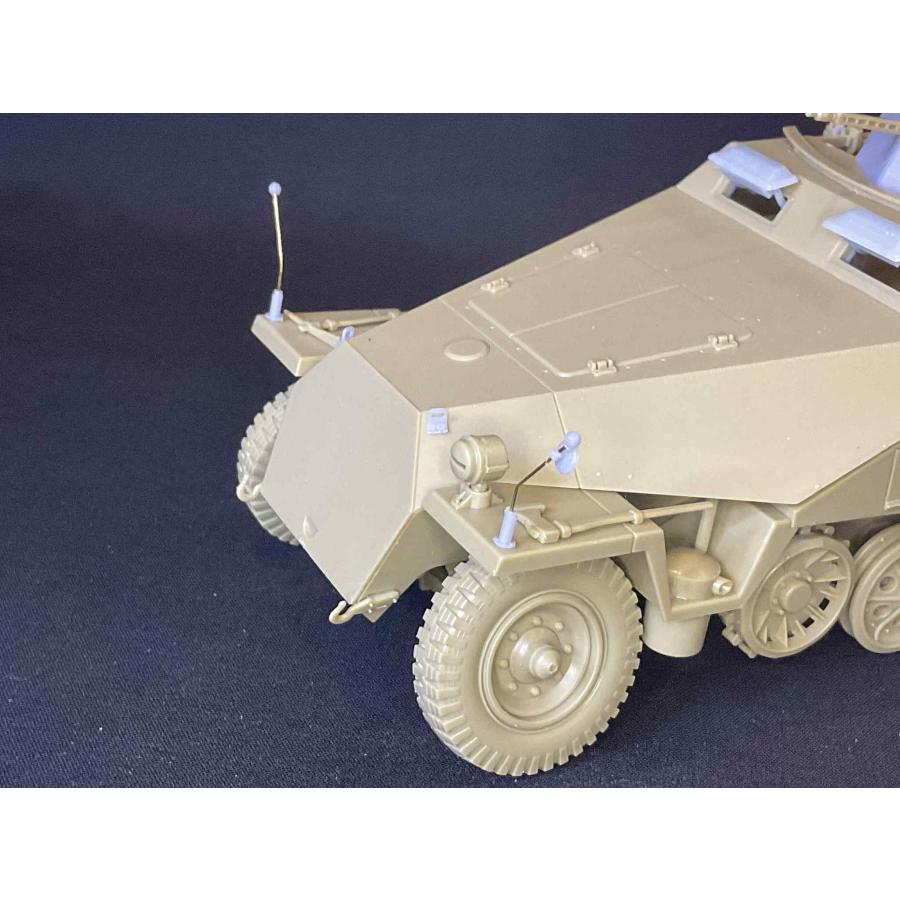 1/35スケール ドイツSd.kfz.250／251車間表示ポールディテールアップ