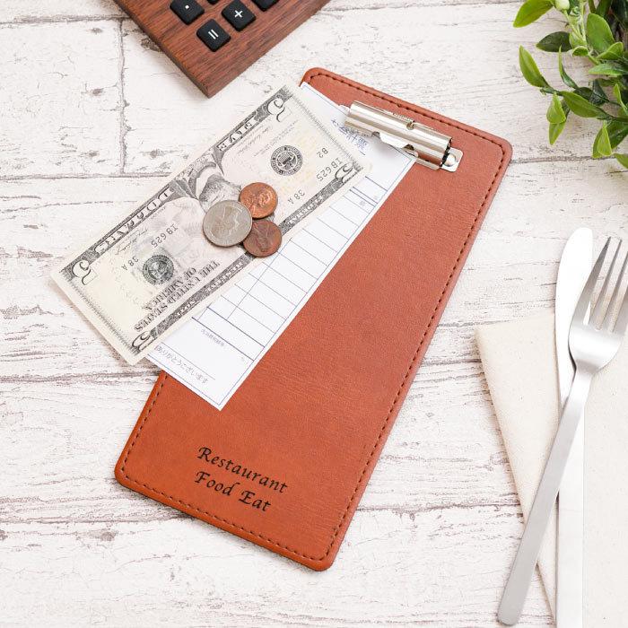 開店祝い 花以外 プレゼント ギフト 名入れ 名前入り レザー調 伝票ホルダー サロン 開業 カフェ 独立 お祝い 記念品 飲食店 美容院 サロン 伝票 バインダー 記念品の名入れプレゼント きざむ 通販 Paypayモール