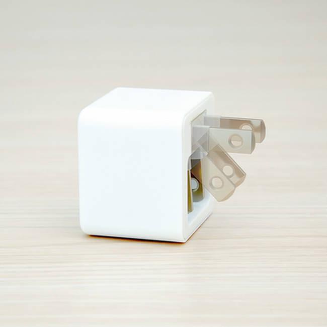 【しんちゃん】docomo 純正 ACアダプタ07 ② 使用感あり【ドコモ純正品 2個セット】ACアダプタ07 - メルカリ