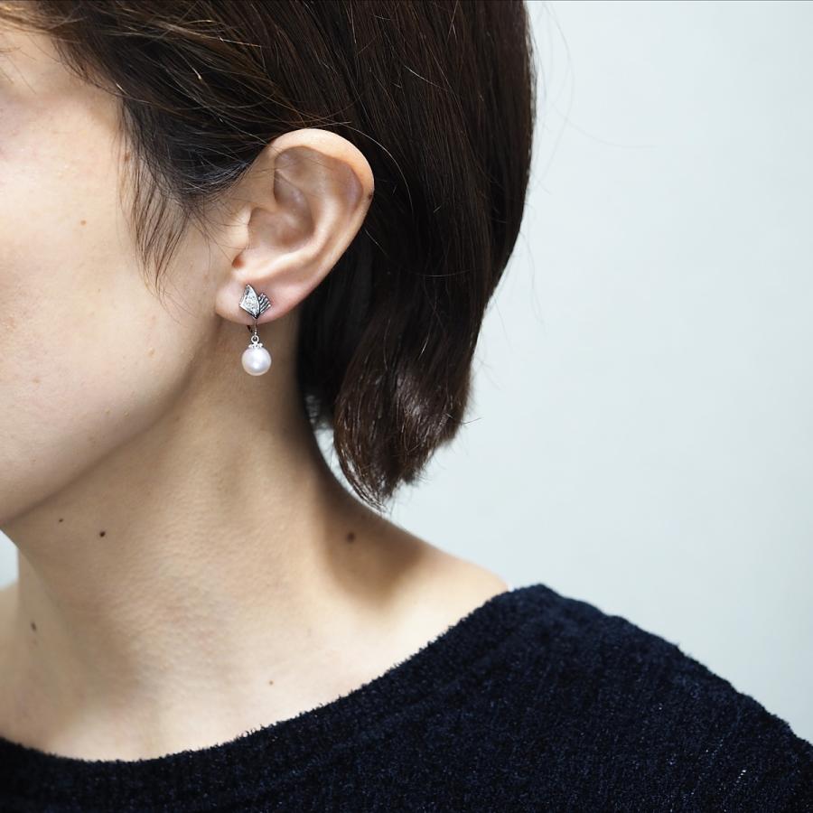 K18 アコヤ本真珠 イヤリング ネジバネ式 ダイヤモンド付き 18金  