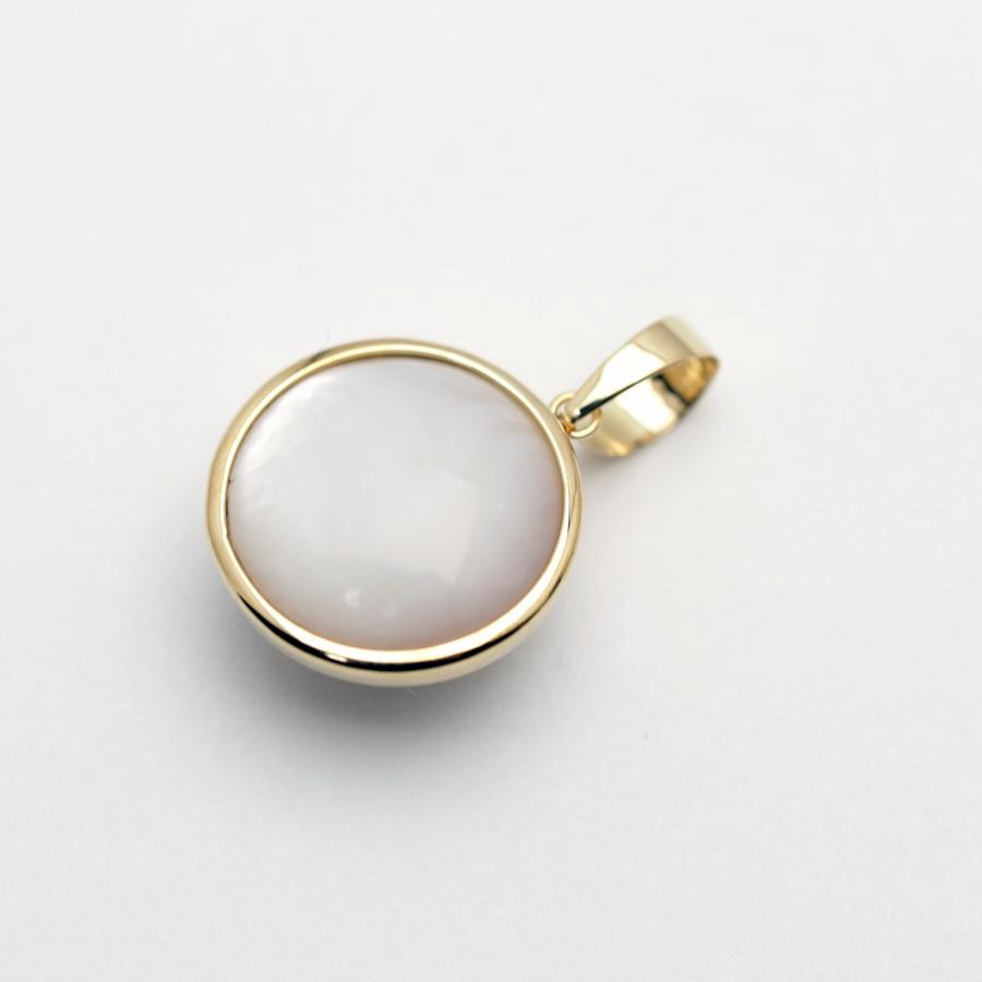 色 テリ 抜群 K18 マベ真珠 ペンダント 13mm K18 マベ真珠 ペンダントトップ ツイストベゼル 13-14mm 奄美産