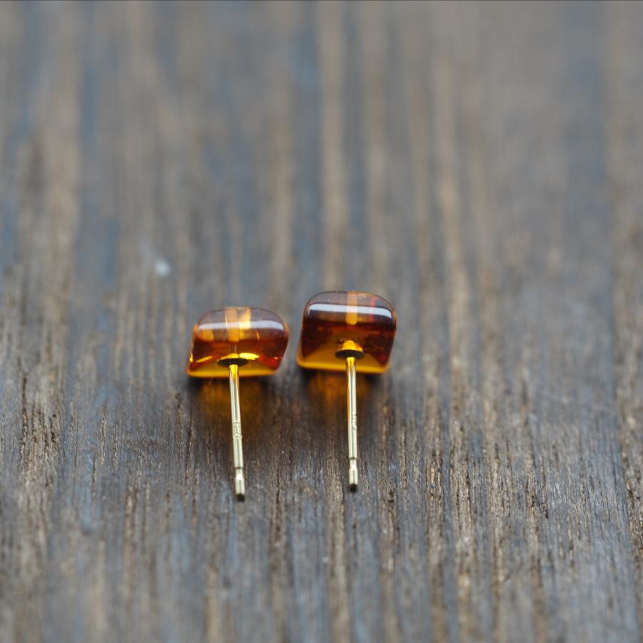 K18 バルト海 琥珀 レクタングル ピアス コニャックカラー 18金