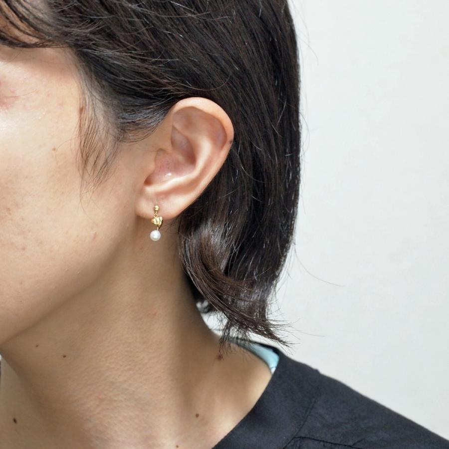 K18 アコヤ本真珠 ベビーパール ピアス リーフ 18金 ゴールド あこや