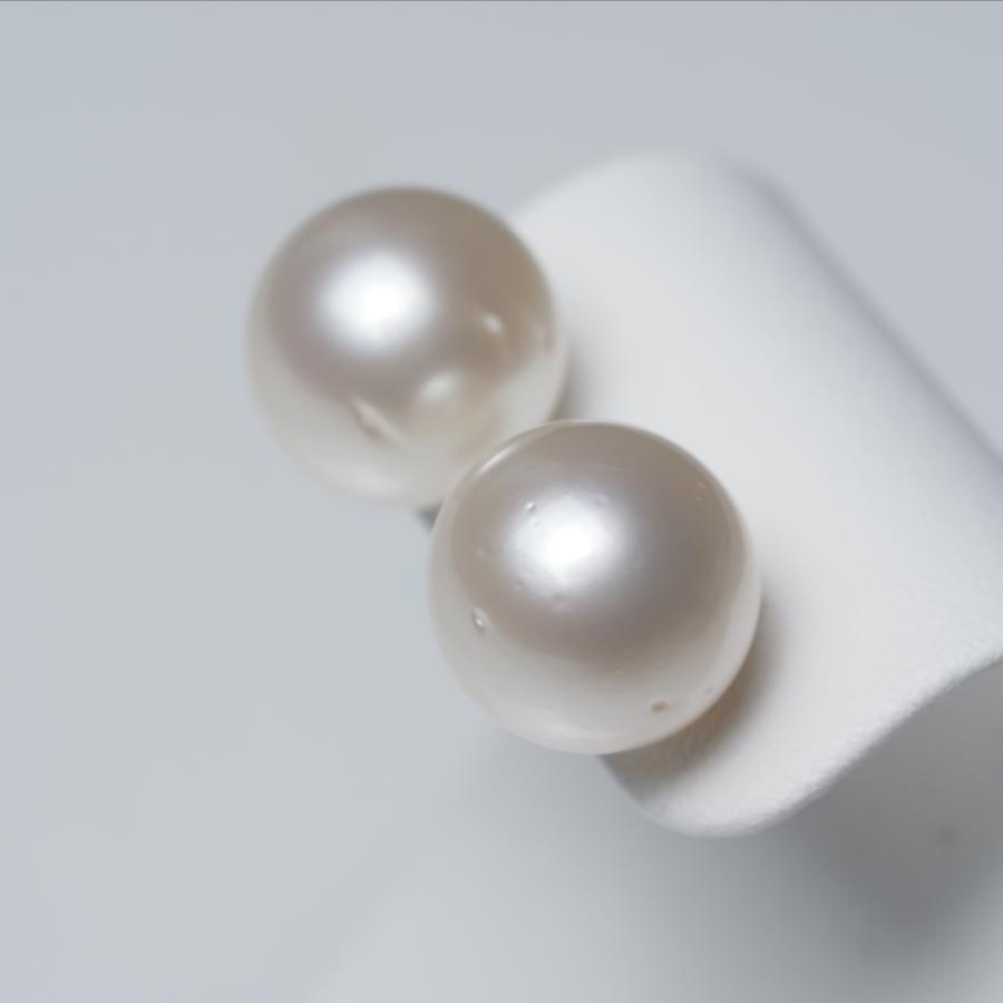 南洋真珠 ピアス 特大13.5mm up シルバー系ホワイト イヤリングにも
