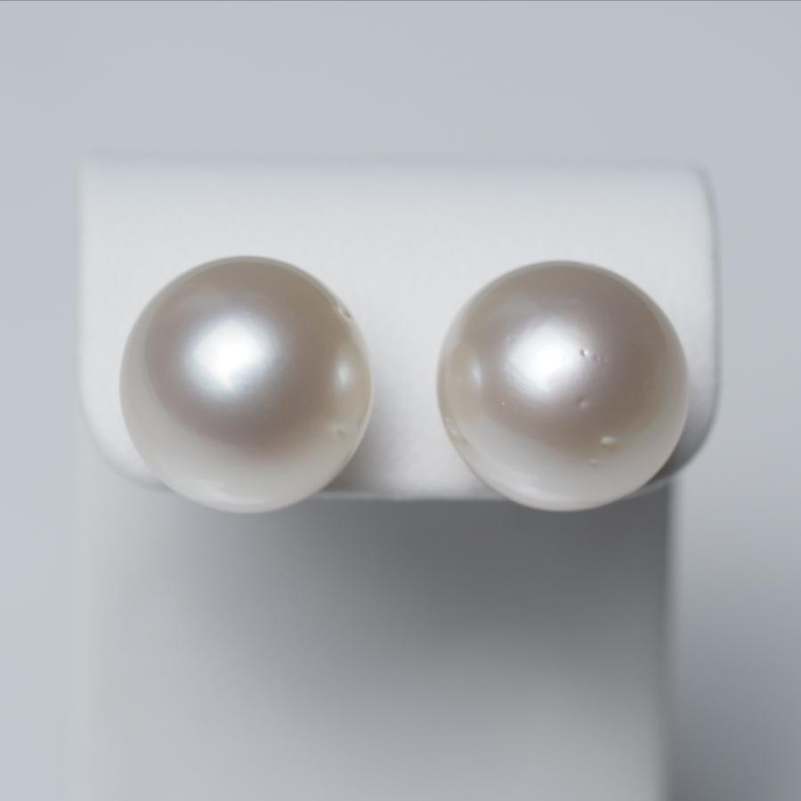南洋真珠 ピアス 特大13.5mm up シルバー系ホワイト イヤリングにも