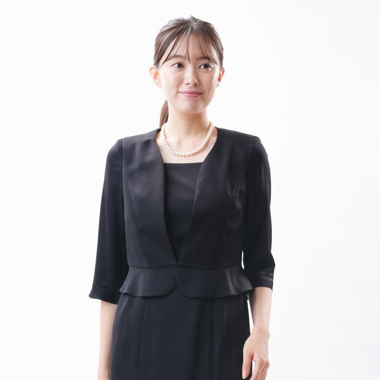 夏用フォーマル光沢素材のワンピース婦人礼服 前ファスナー スマート