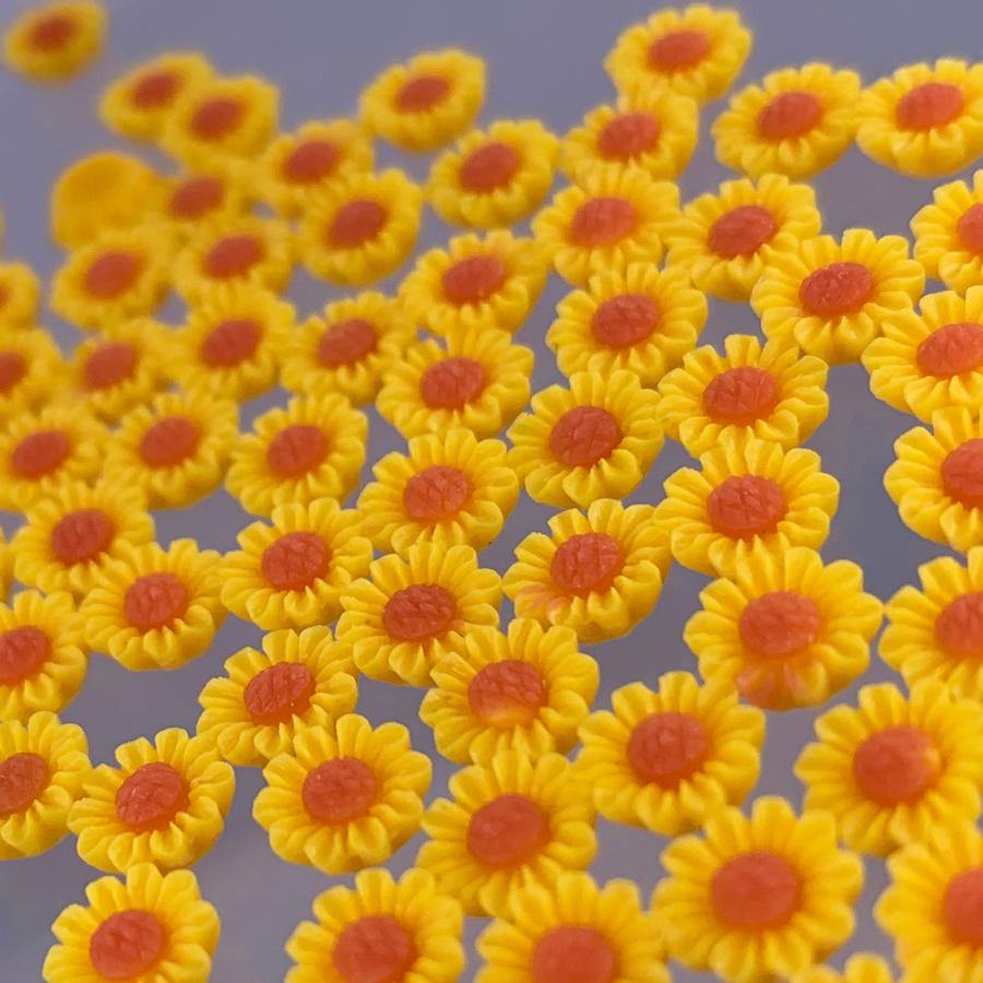 ネイルパーツ 花 ひまわり 6mm 黄色 50個 フラワー 向日葵 3D 立体