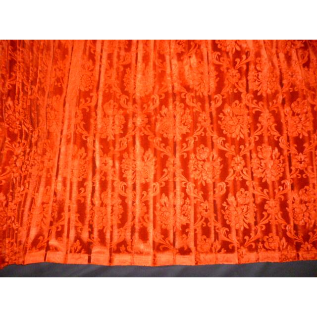 ローレル］アコーディオン式仮眠カーテン レッド : クラクションYahoo