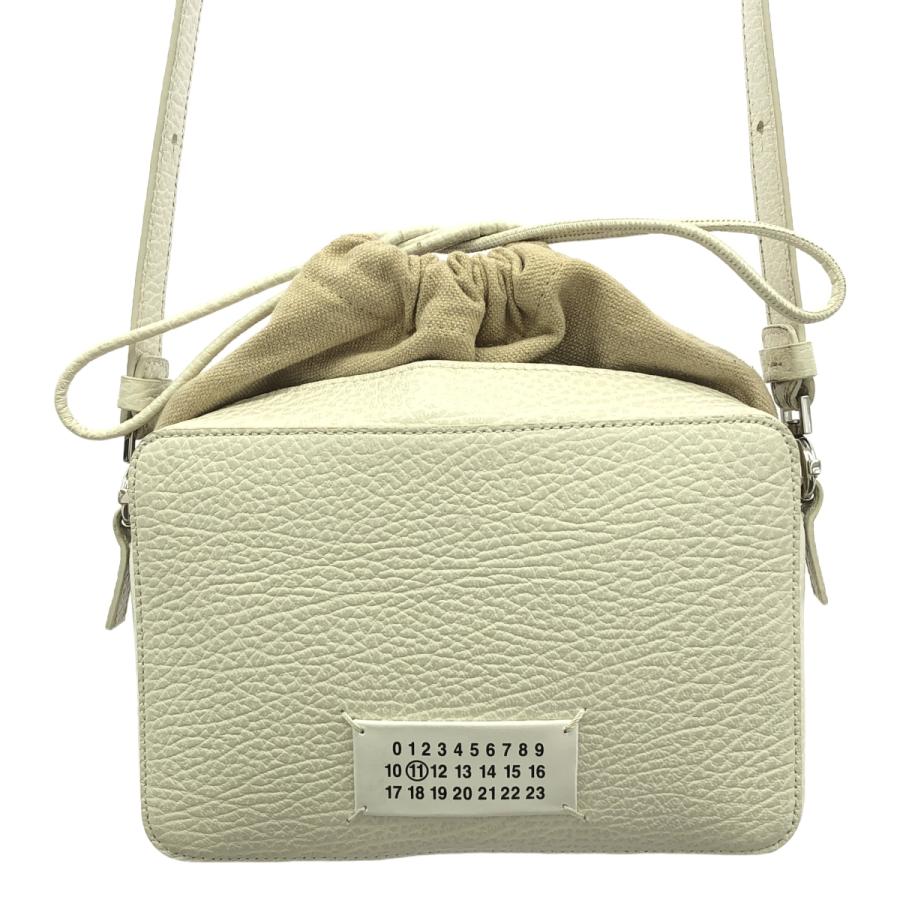 Maison Margiela / メゾンマルジェラ | 2022 | 5AC CAMERA CASE / SB1WG0010 ファイブエーシー 2way ショルダー付き レザー 巾着 カメラバッグ | UNI | ホワイト/ベージュ | レディース Maison Margiela（メゾンマルジェラ） | 2022 | 5AC CAMERA CASE