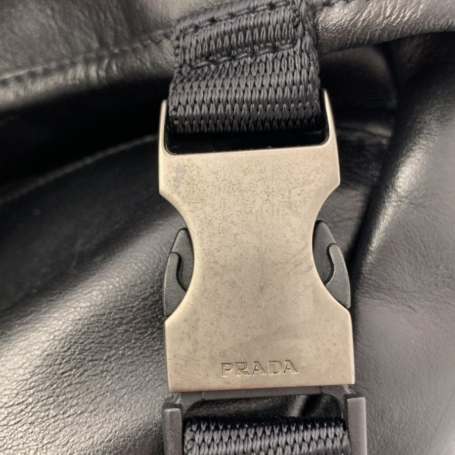 PRADA（プラダ） レザー 型押しロゴ フラップ ショルダーバッグ / 総