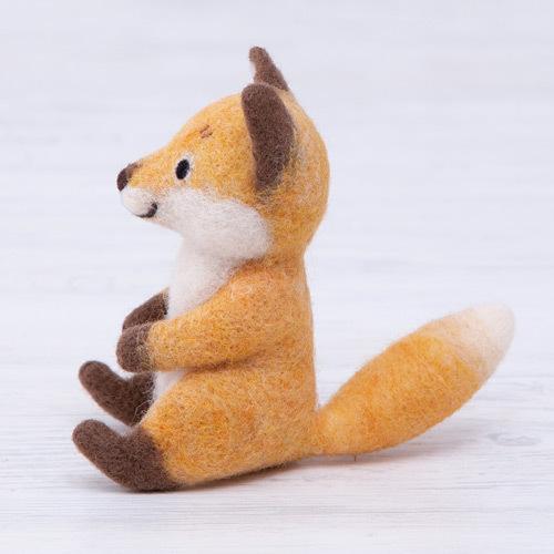 ハマナカ 羊毛フェルトキット かわいいどうぶつたち きつね H441 571 けいとのコーダ 通販 Yahoo ショッピング