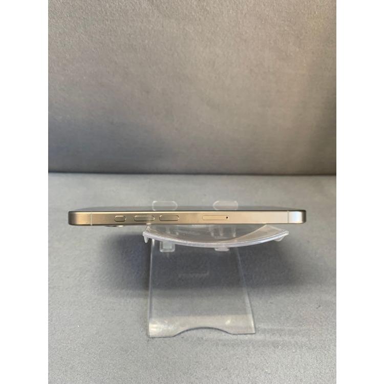 Apple 超美品 Appleストア版 iPhone15 Pro 256GB ナチュラルチタニウム