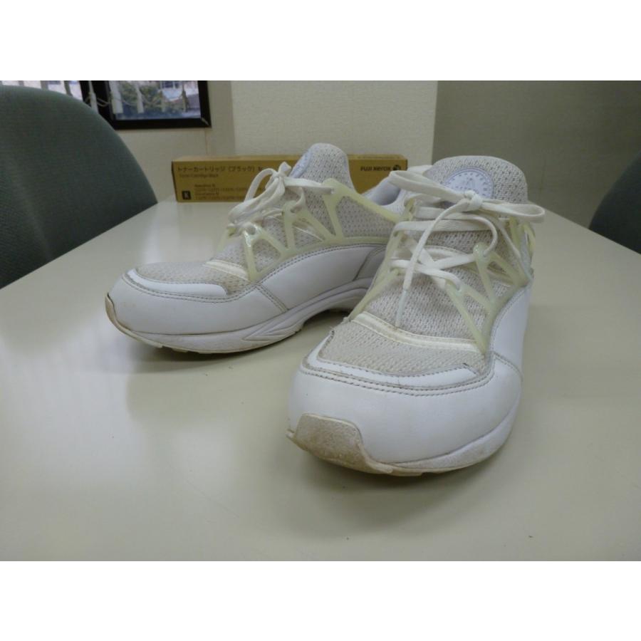 【中古】NIKE AIR HURACHE LGHT　306127-111　白　 サイズ27.5ｃｍ｜kobayashiyoubundo