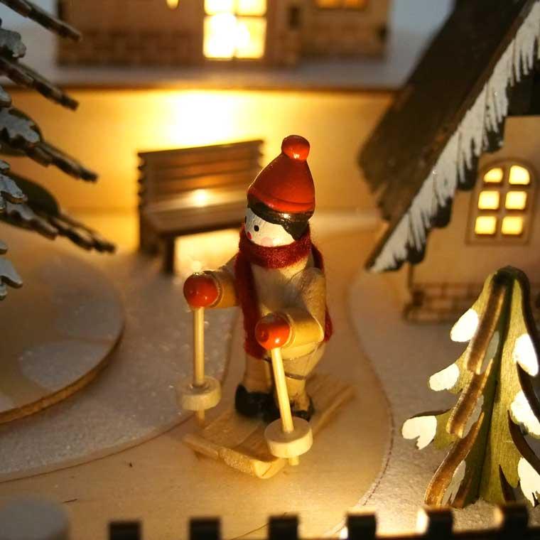 LEDファンタジークリスマスアドベントカレンダー 雑貨 置物 装飾 飾り かわいい 絶景 木製 小物 LEDライト 暖かい 北欧 おしゃれ 豪華 1Fの画像