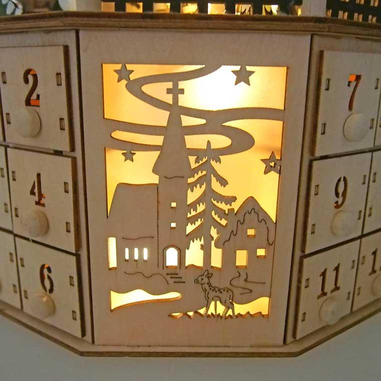 LEDファンタジークリスマスアドベントカレンダー 雑貨 置物 装飾 飾り かわいい 絶景 木製 小物 LEDライト 暖かい 北欧 おしゃれ 豪華 1Fの画像