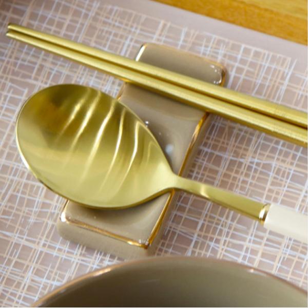 韓国　真鍮カトラリー　(スプーン＆箸、箸置き) 韓国製】真鍮お箸＆スプーン (2人用セット) | サランバン～まい