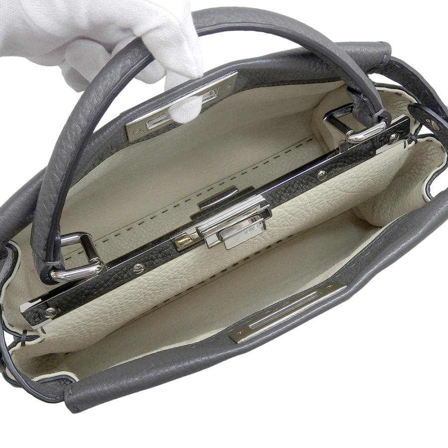 FENDI ミニリンダ セレリア ハンドバッグ レザー グレー　チャーム付き FENDI フェンディ ハンドバッグ セレリア シルバー レザー チャームタグ