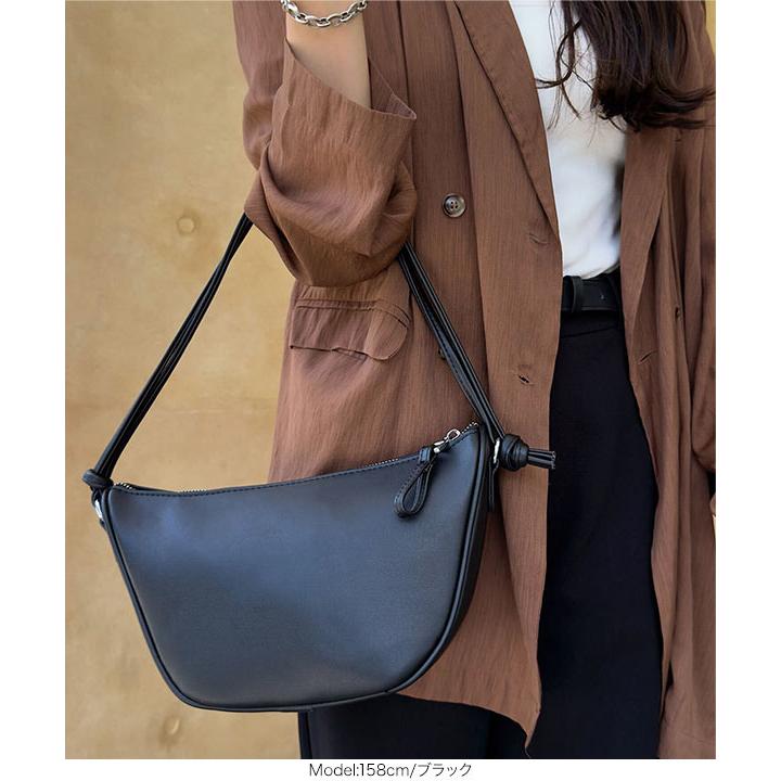 cavempt ショルダーバック Cav Empt Small Pocket Bag in Black | Blues Store