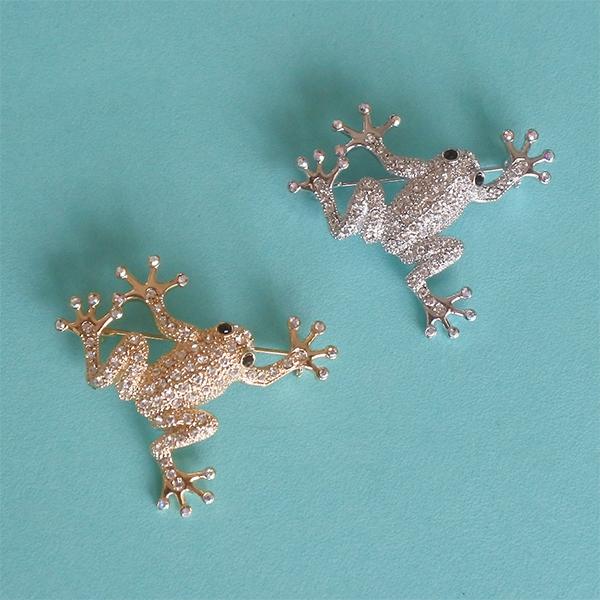 ブローチ カエル ☆ 男女兼用 送料無料 かえる 蛙 フロッグ 幸運