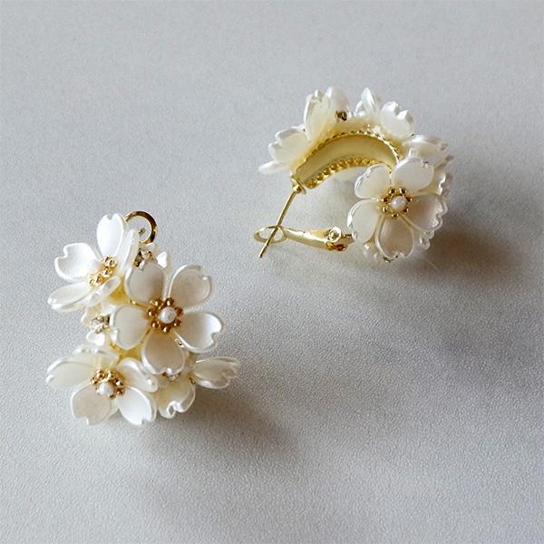 ピアス フラワーフープ 金属アレルギー 対応 両耳用 フープピアス 