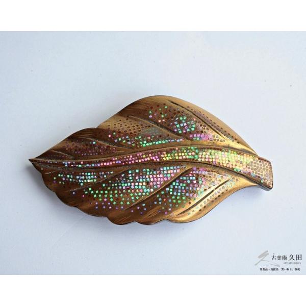 本鼈甲 べっ甲 久光 造 青貝象嵌 葉型 帯留 幅約7.6×4.1cm 和装小物 