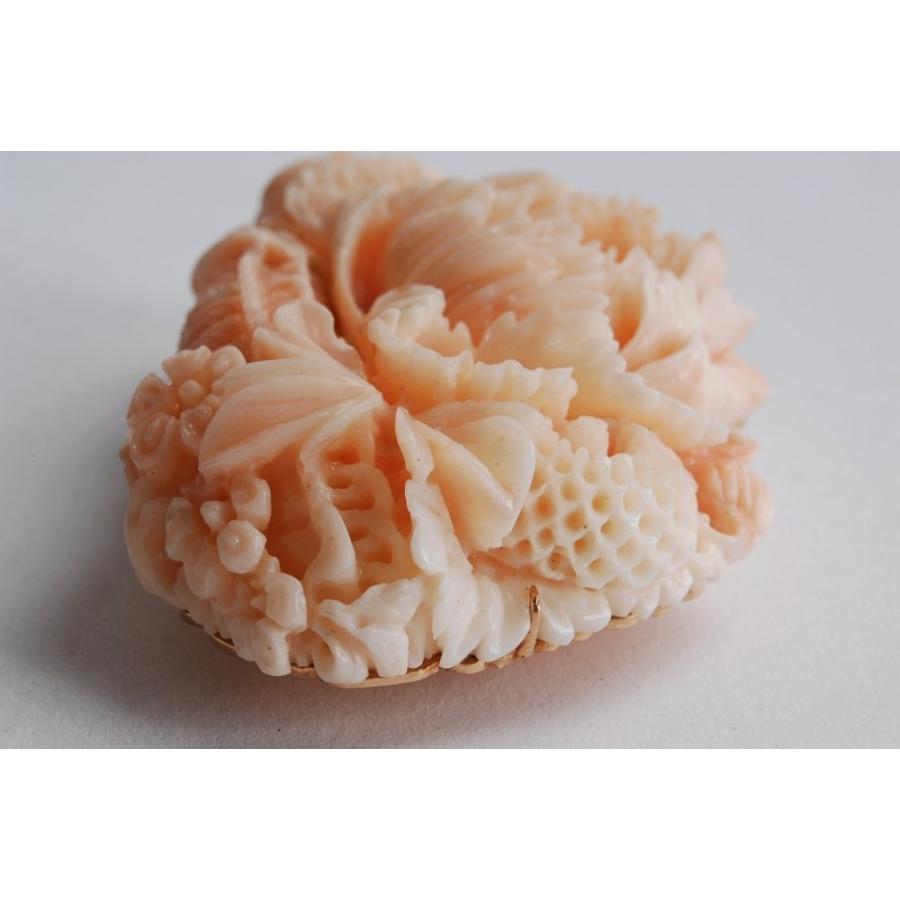 帯留 桃珊瑚 サンゴ 花籠文彫 K18製金具 45×65mm 66．5g 