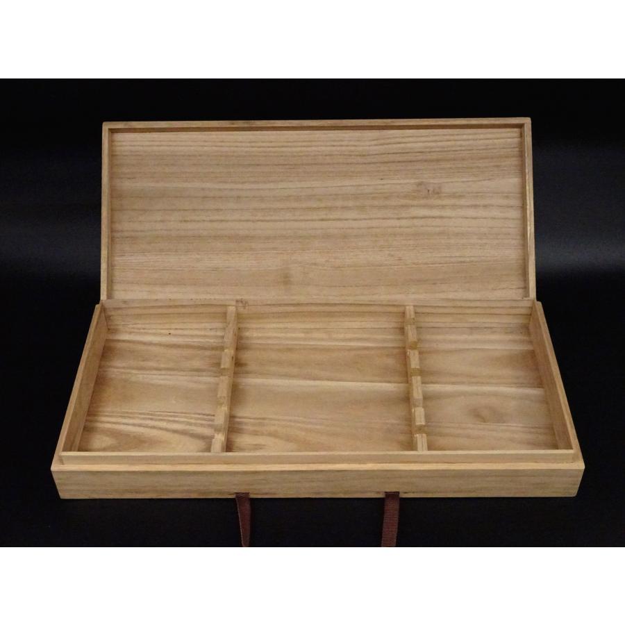 敬逢 秀逸 刀装具箱 桐無垢 柾目材造 上手 十手箱 兜割 武具 収納箱 5点収納可 刀箱小箪笥鍔箪笥_5