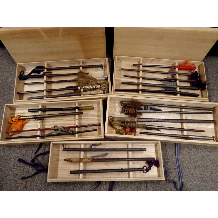 敬逢 秀逸 初品 十手・兜割コレクション 時代 鉄地 八角形先細棒 鉤付