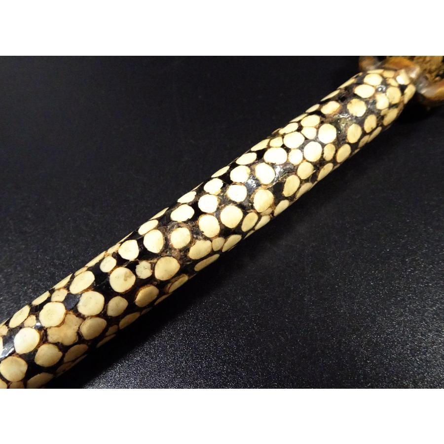 敬逢 秀逸 初品 十手・兜割コレクション 江戸時代 鉄地 丸形 鮫皮巻柄