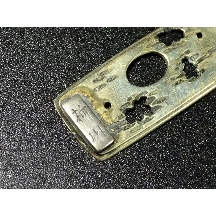 敬逢 秀逸 金工金具 銀短冊銘 柳川 月に雲図 かます金具 座金 煙草入れ